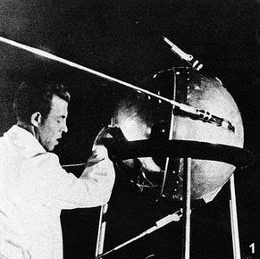 obr. 1 - družice Sputnik 1
