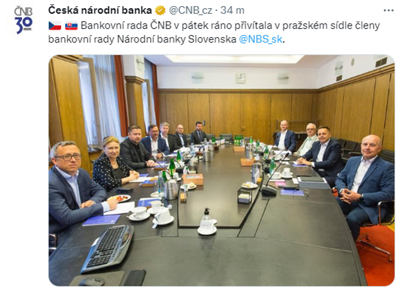 Bankovní rada ČNB v pátek ráno přivítala v pražském sídle členy bankovní rady Národní banky Slovenska.